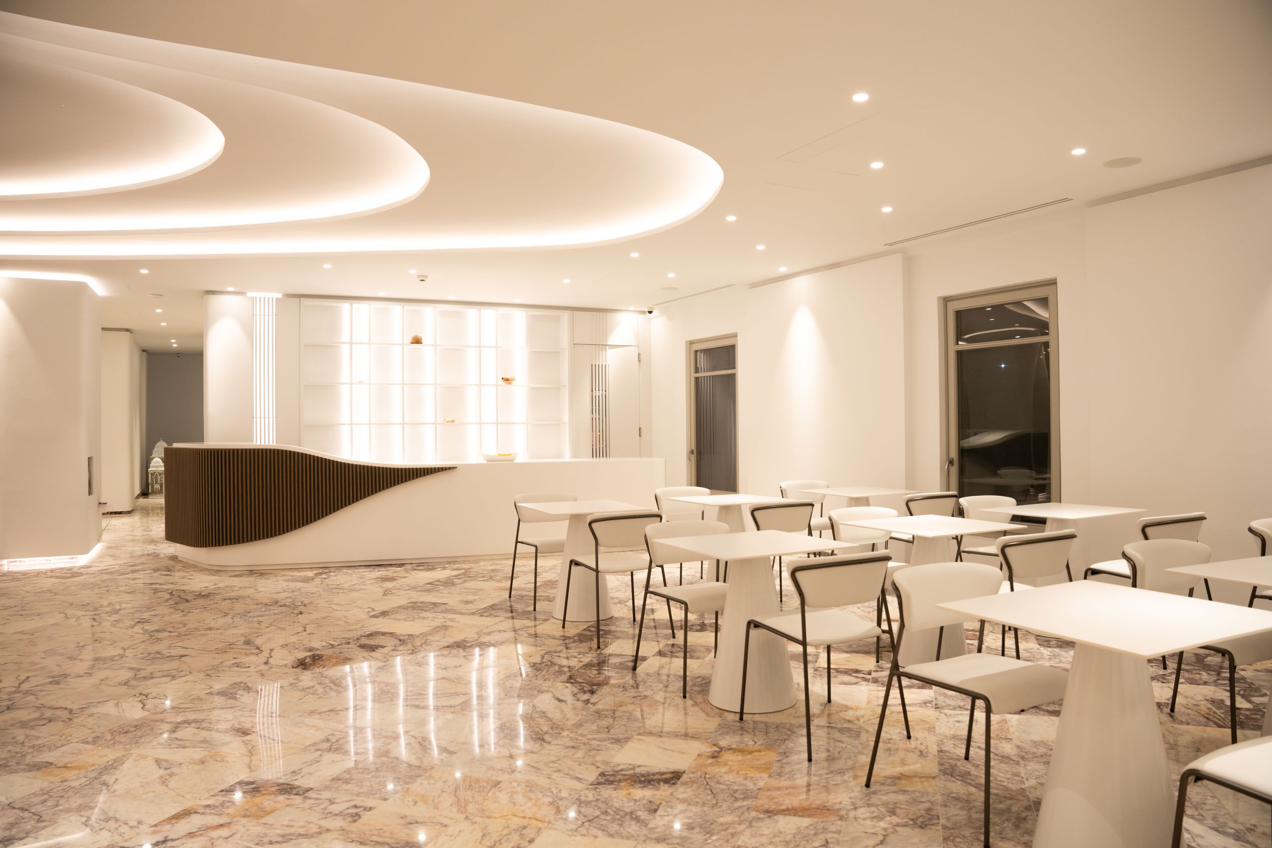 Breakfast Area^Main